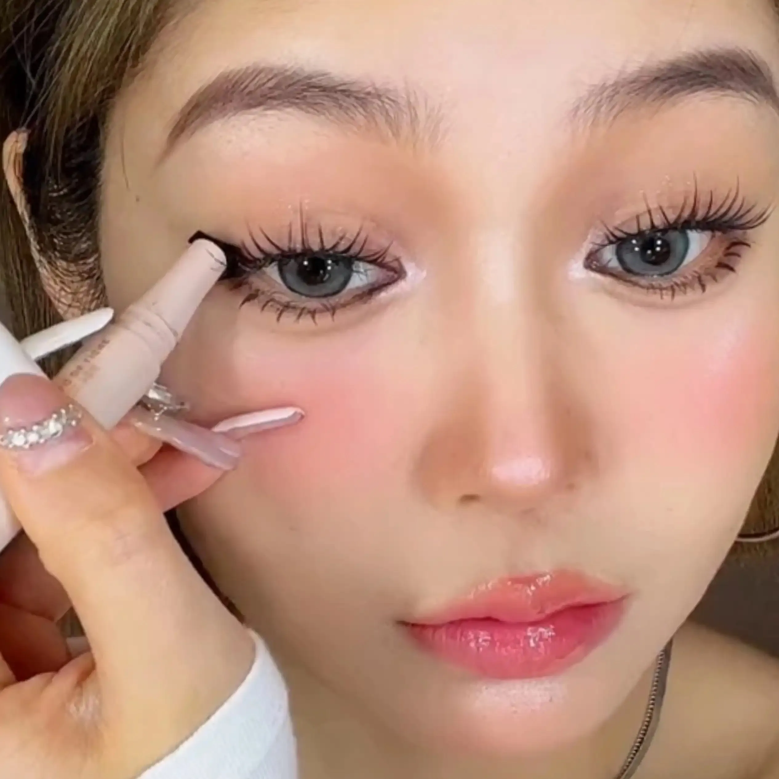 خط چشم ماژیکی شیگلم (طرح استامپی) | SHEGLAM - Image 2